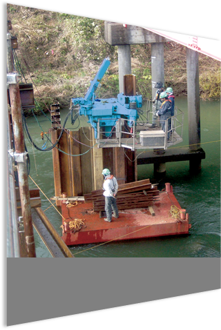 上空障害クリア工法（ウォータージェット併用工法）